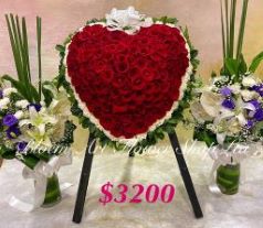 CODE 97790 - Set of Heart Wreath and Bouquet in Vase